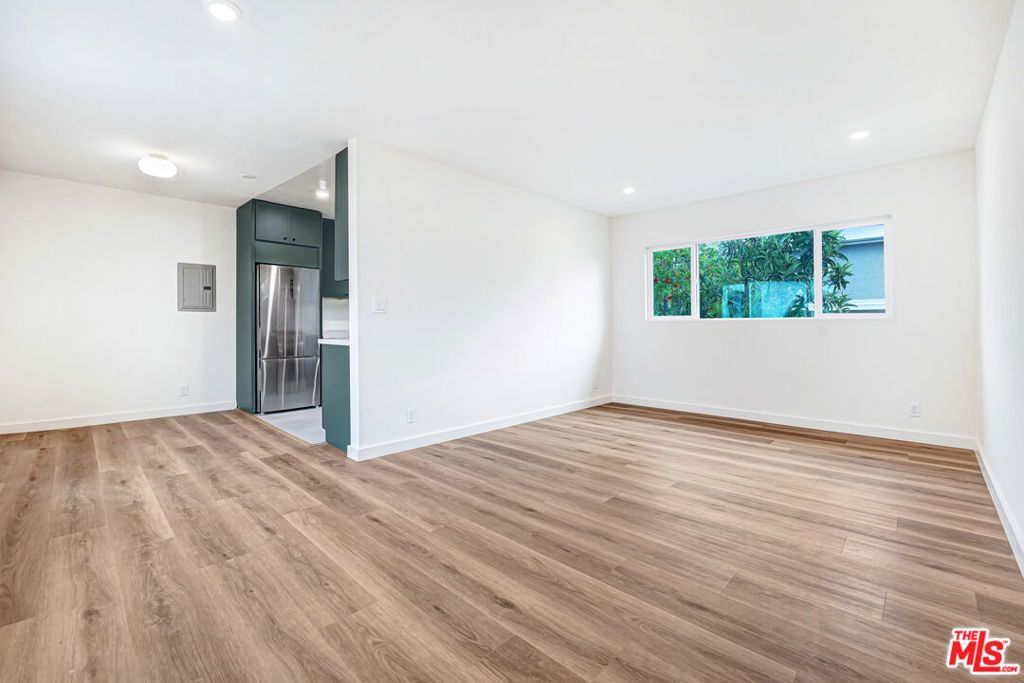 16185 W Sunset Blvd # 3, Pacific Palisades