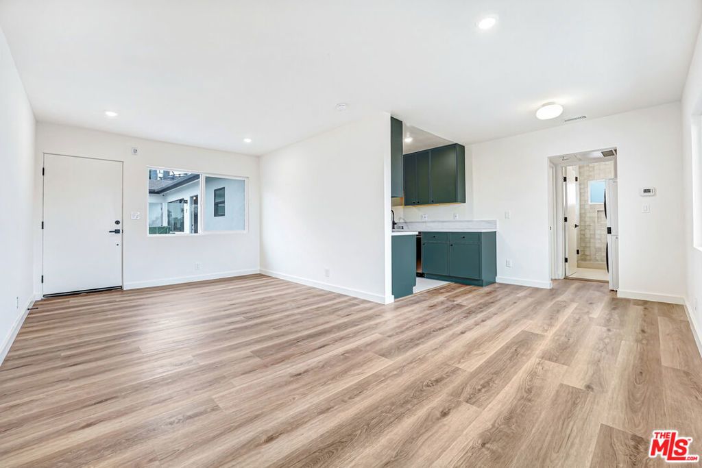 16185 W Sunset Blvd # 6, Pacific Palisades