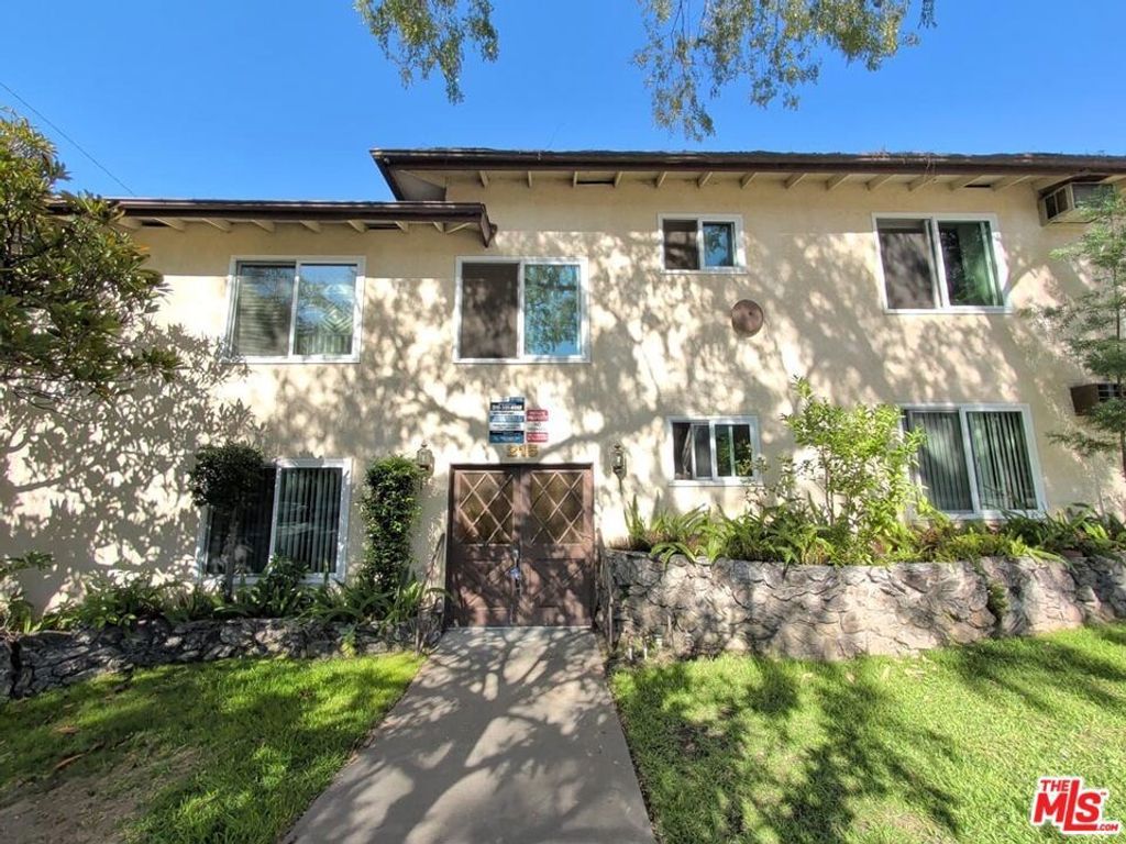 215 N Myrtle Avenue # A, Monrovia