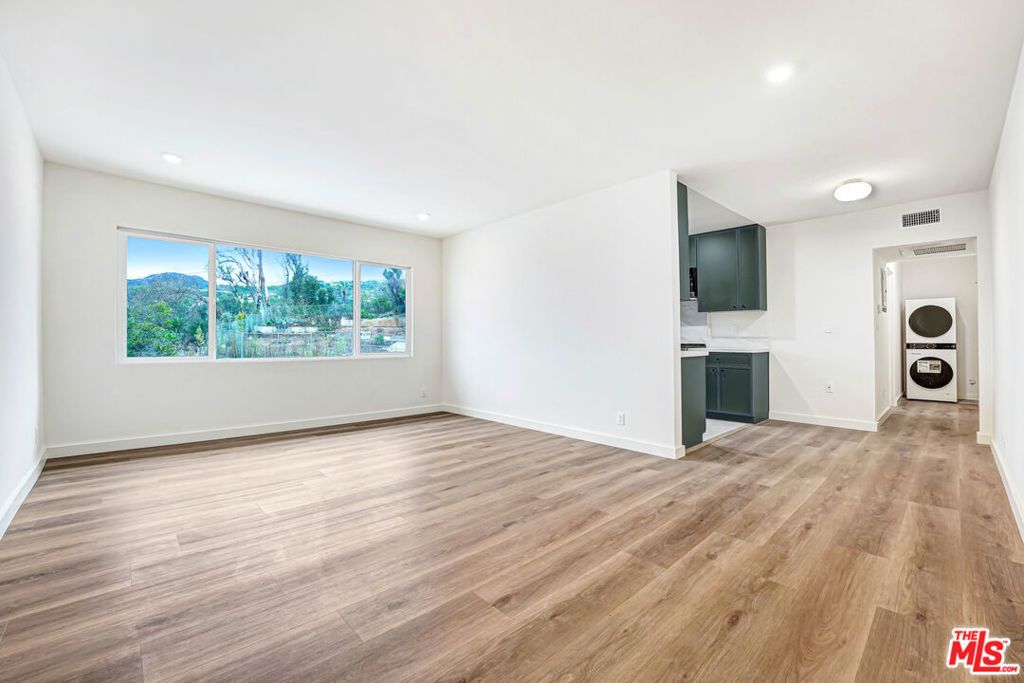 16185 W Sunset Blvd # 9, Pacific Palisades