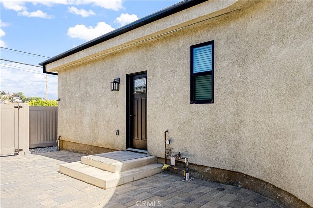 4040 Somers, Los Angeles