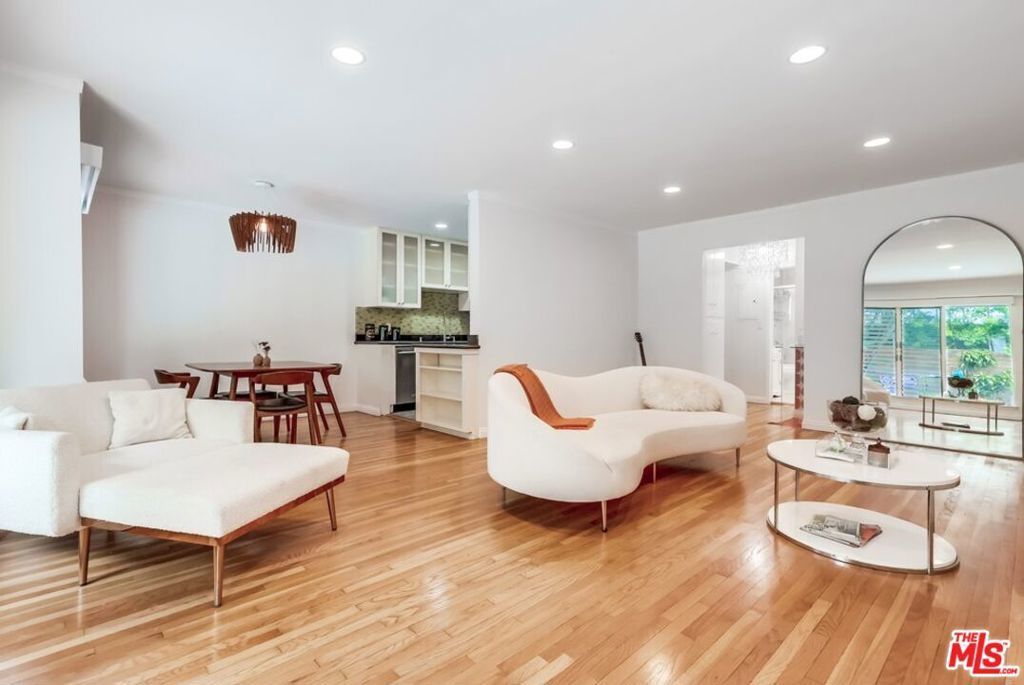 1275 Havenhurst Drive # 4, West Hollywood