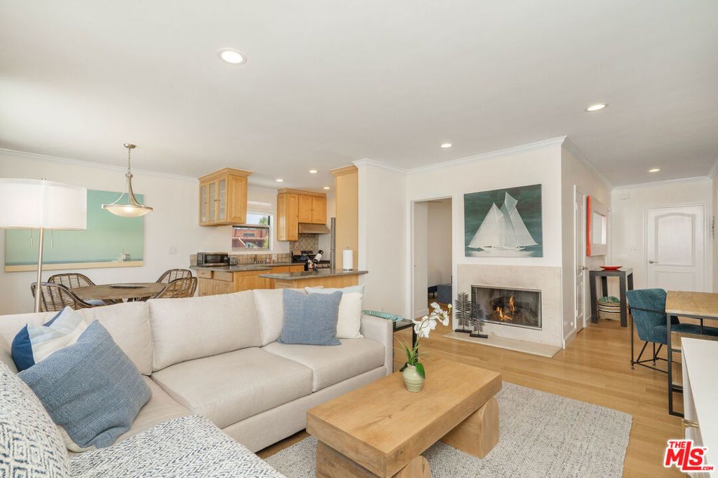 2101 Ocean Avenue # 17, Santa Monica