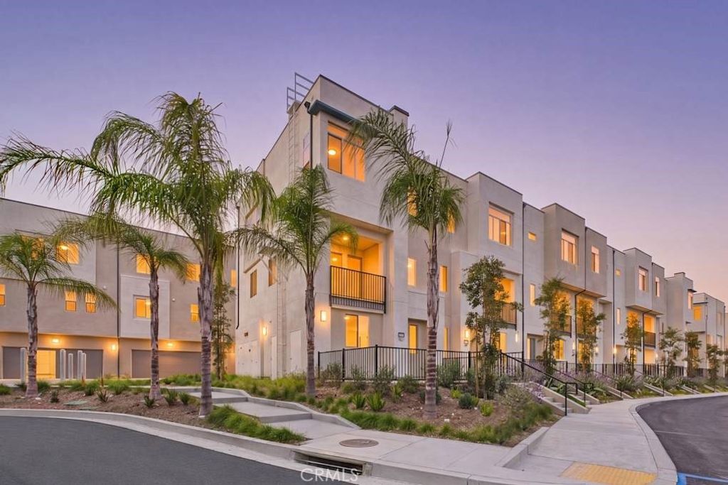 16285 W. San Fernando Mission Blvd # 6, Granada Hills