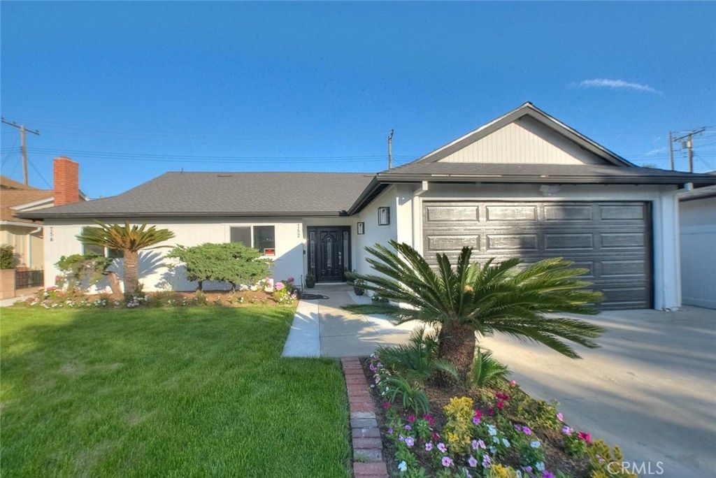 752 Rio Del Sol Avenue, Montebello