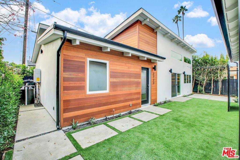 2723 Burkshire Avenue, Los Angeles