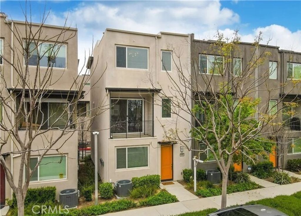 8416 N Fusion Way, Northridge