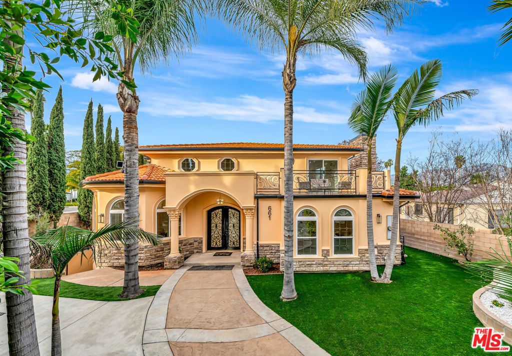 661 W Lemon Avenue, Arcadia