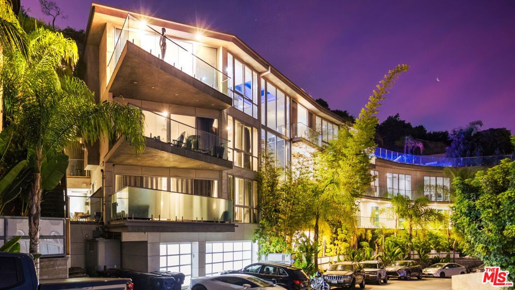 6425 Weidlake Drive, Los Angeles