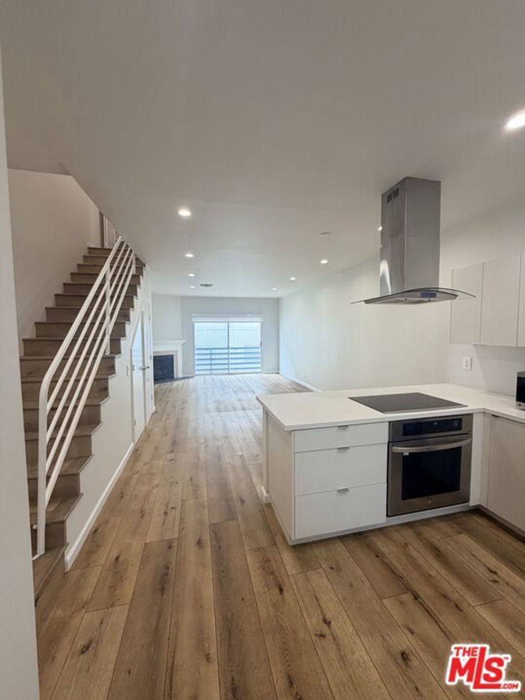 11738 Mayfield # 106, Los Angeles