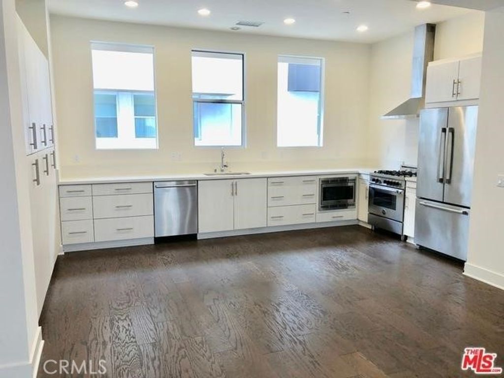2207 Selig, Los Angeles