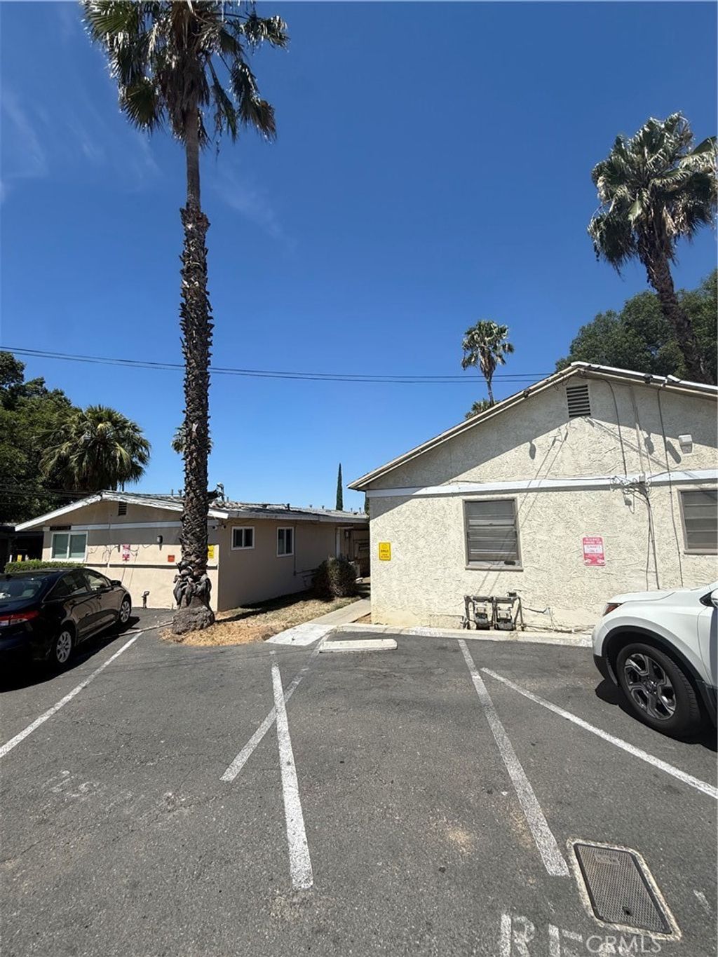4571 Main, Riverside