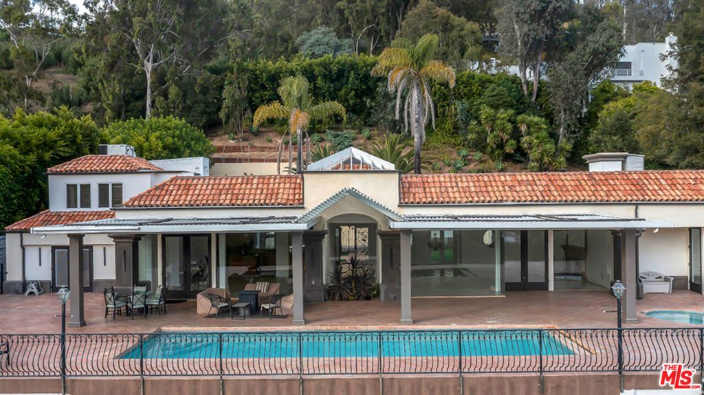 10557 Rocca Place, Los Angeles