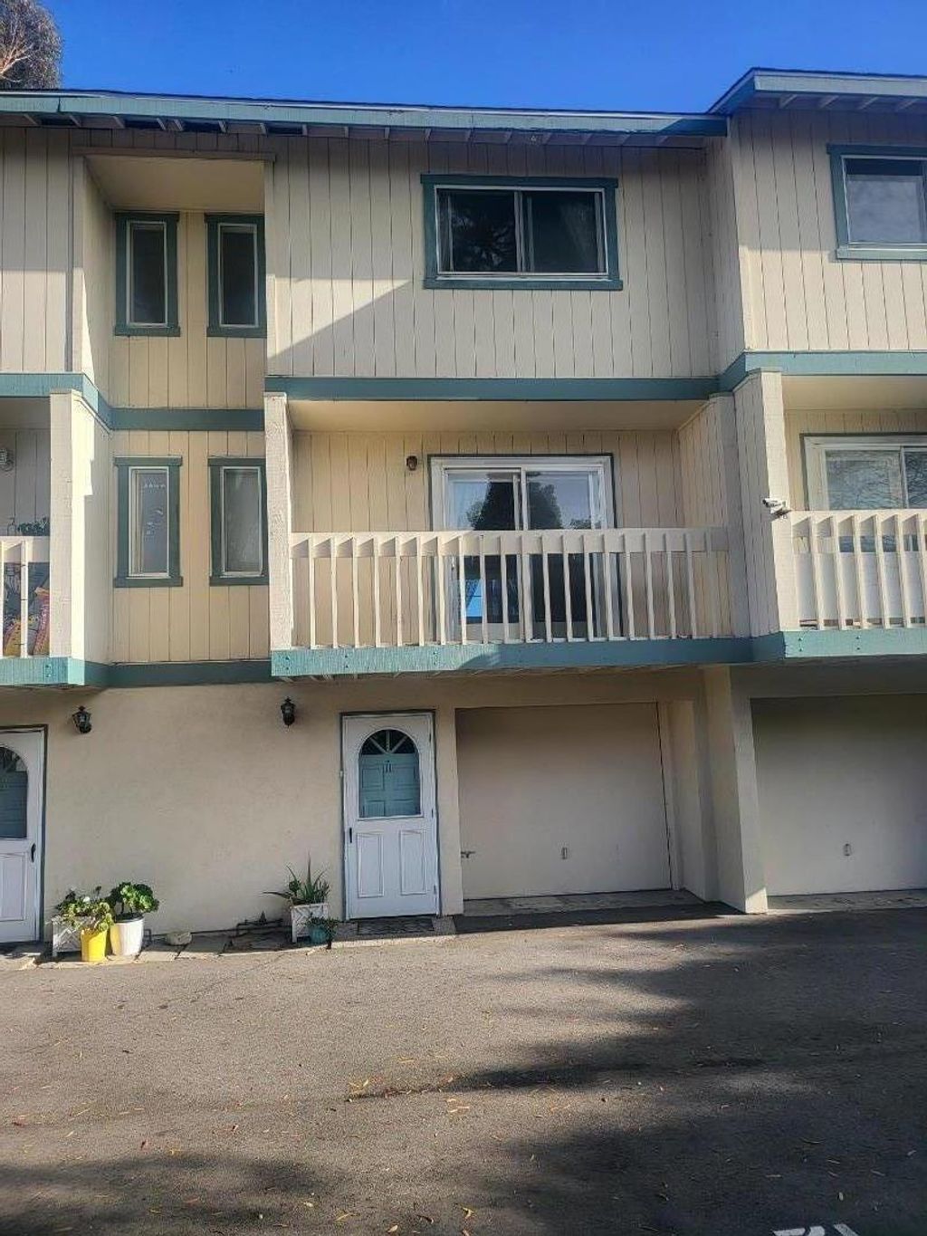 420 Dela Vina Avenue # 11, Monterey