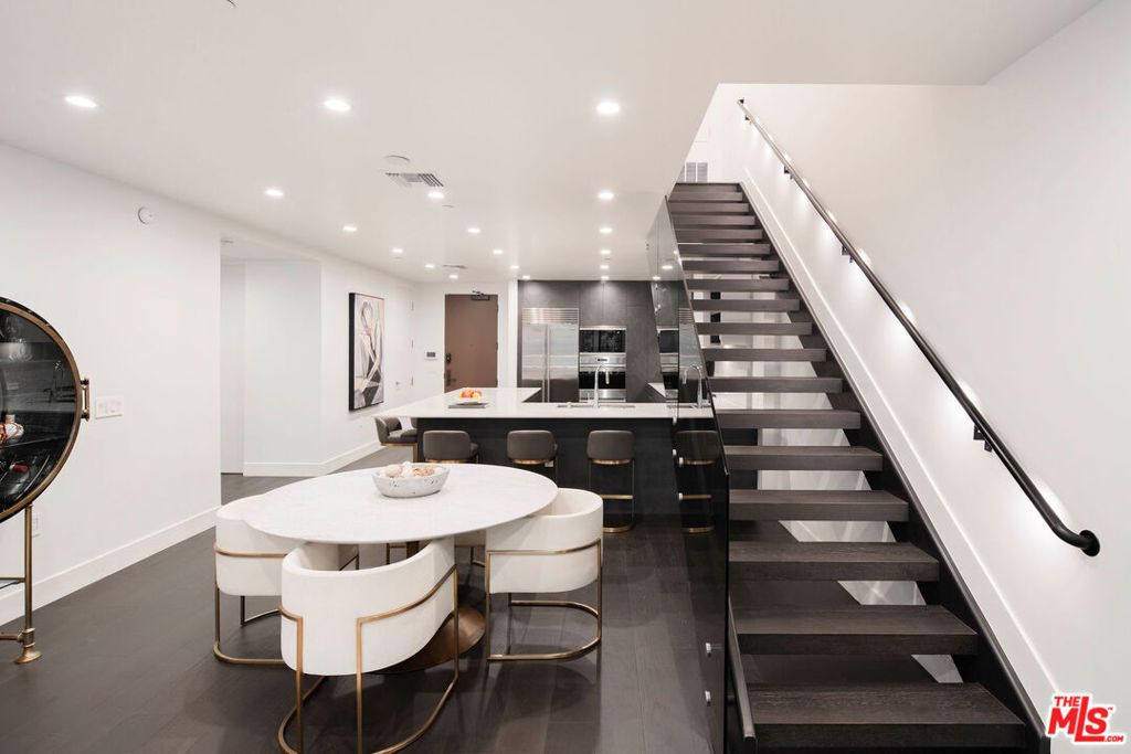 724 N Croft Avenue # 108, Los Angeles