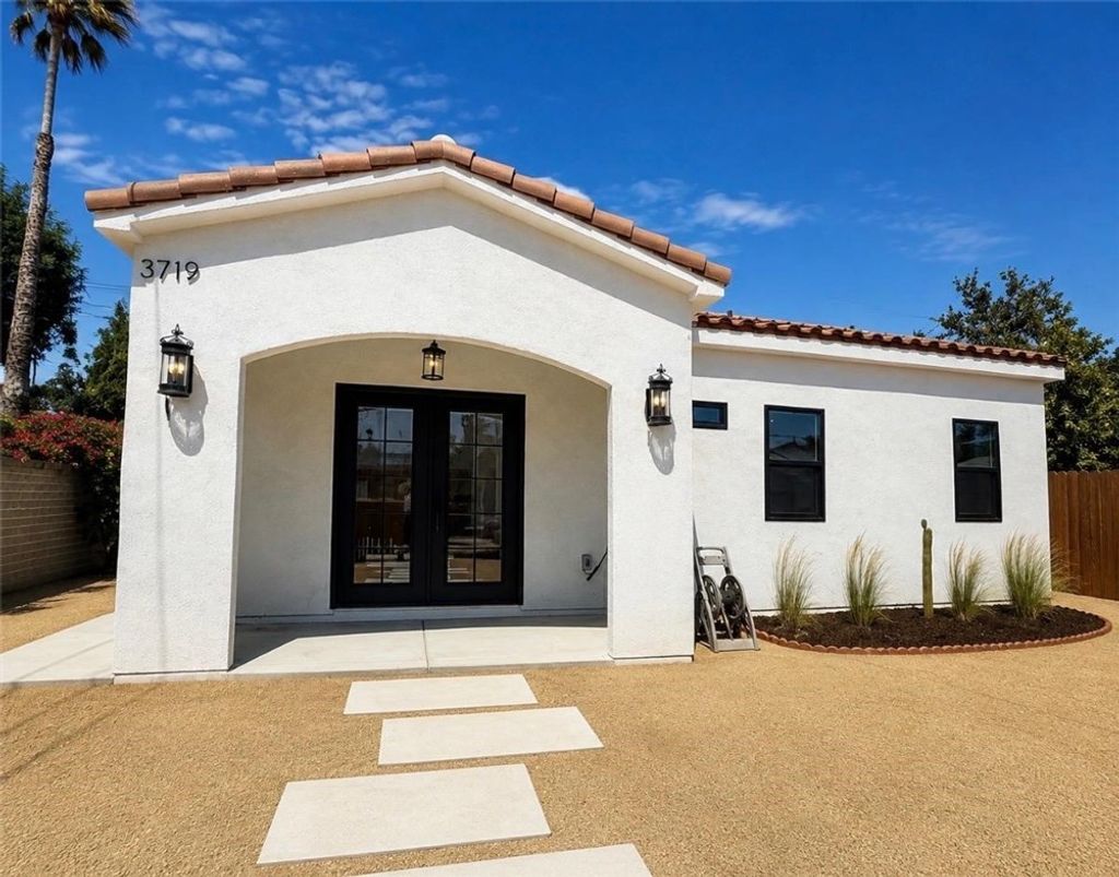 3719 Briscoe, Riverside