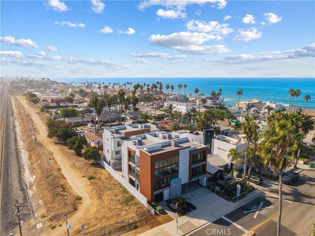 215 Oceanside Blvd # 1, Oceanside