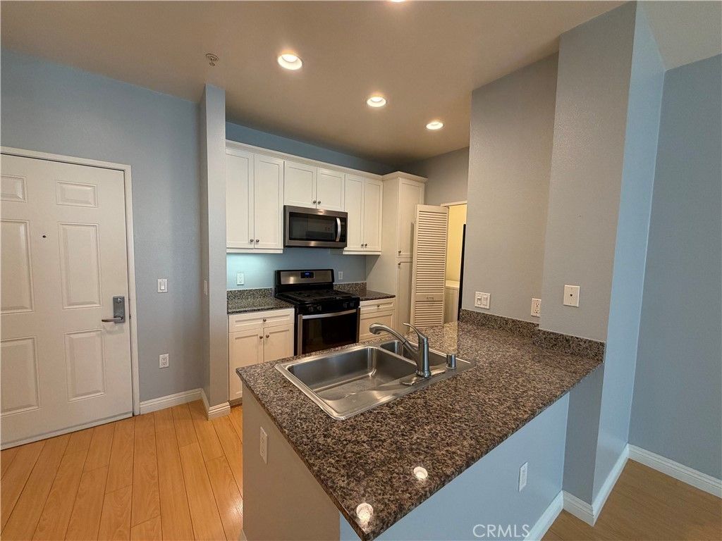 2272 Scholarship, Irvine