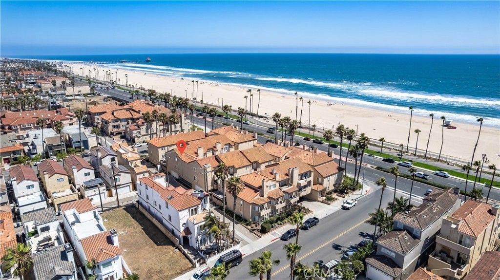 2000 Pacific Coast Highway # 203, Huntington Beach
