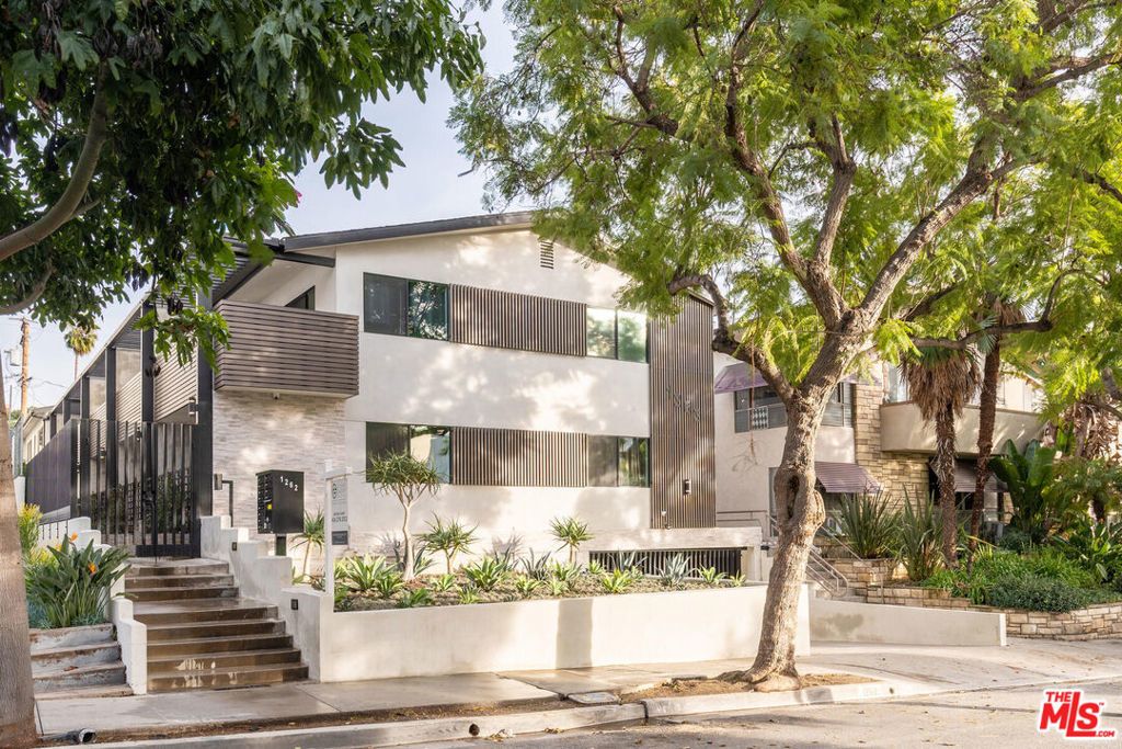 1262 N Sweetzer Avenue # 109, West Hollywood