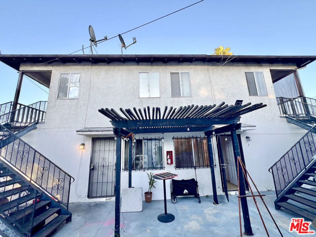 7014 S Western Avenue # 2, Los Angeles
