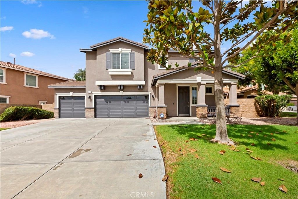 6841 Lokai Court, Eastvale