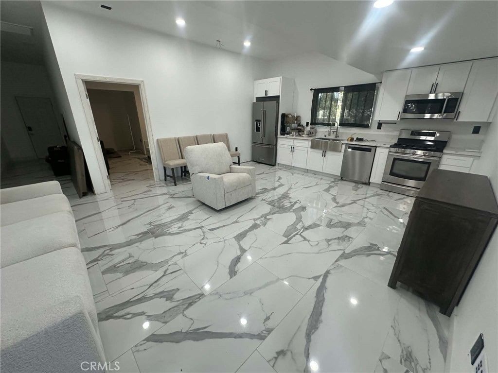 18132 Gentian # A, Riverside