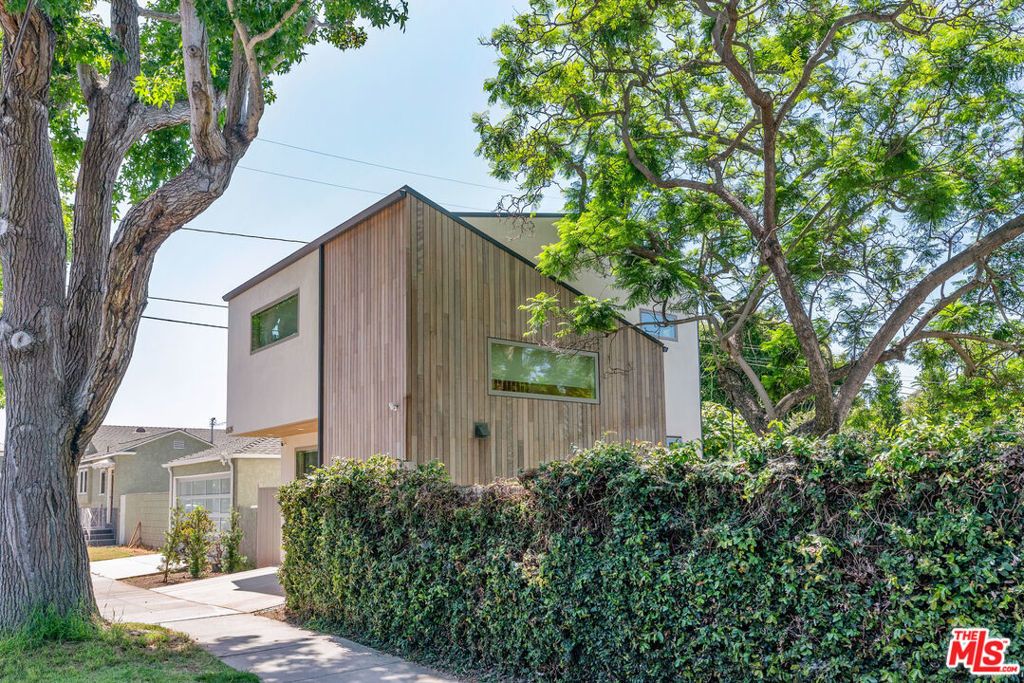 1352 Pacific Street # B, Santa Monica