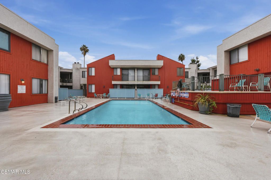 7211 Cozycroft Avenue # 23, Sherman Oaks