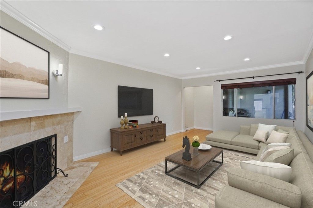 15457 Moorpark # 5, Sherman Oaks