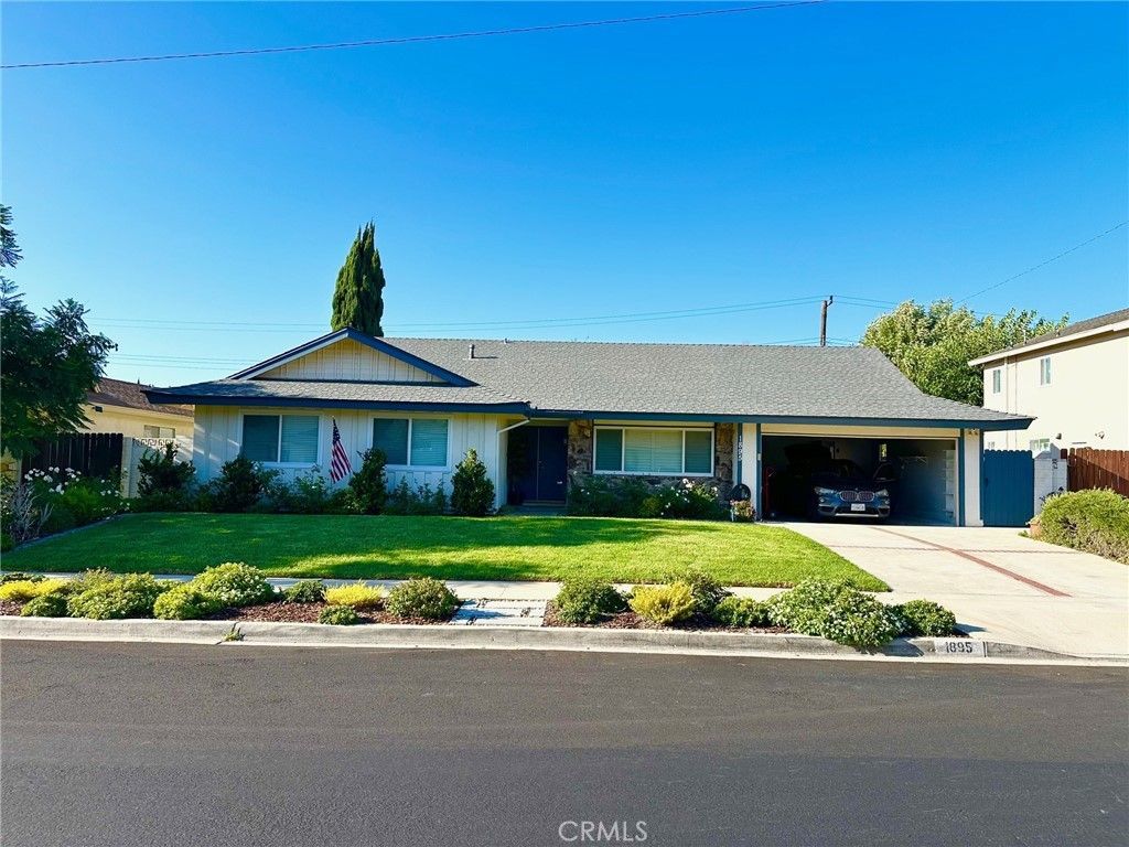 1895 Dorrit, Newbury Park
