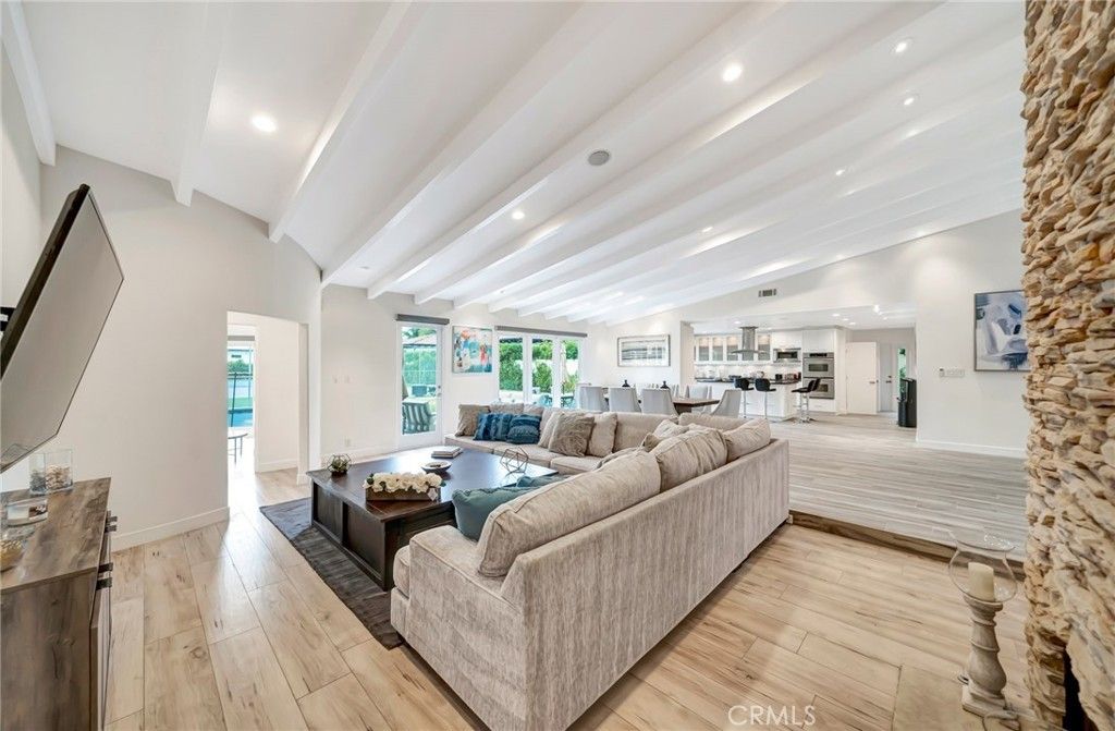 22914 Calvert Street, Woodland Hills