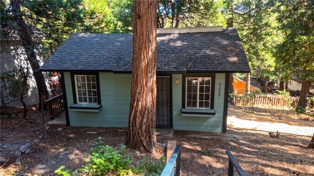23904 Bowl Rd, Crestline