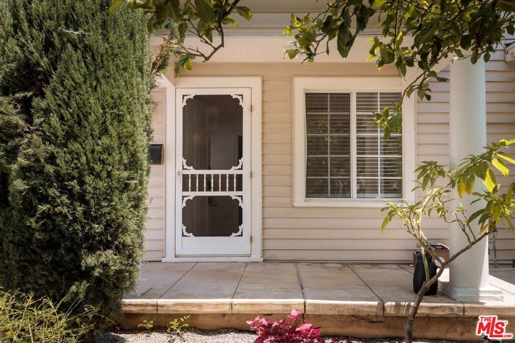 5126 Windermere Avenue, Los Angeles