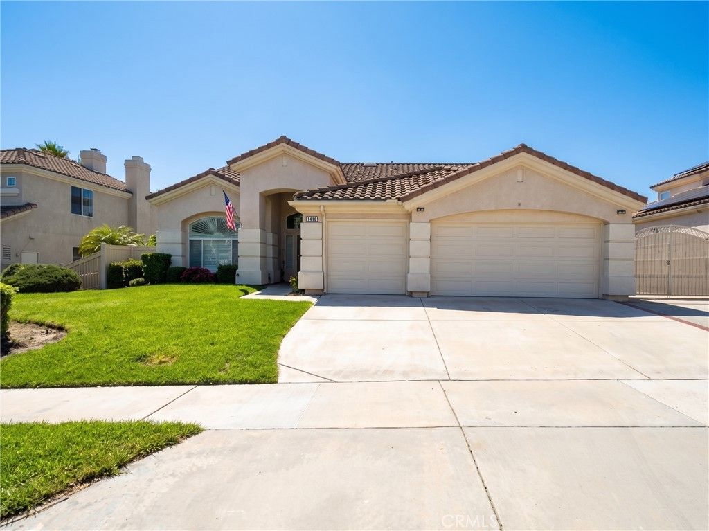 810 Clear Springs Drive, Corona