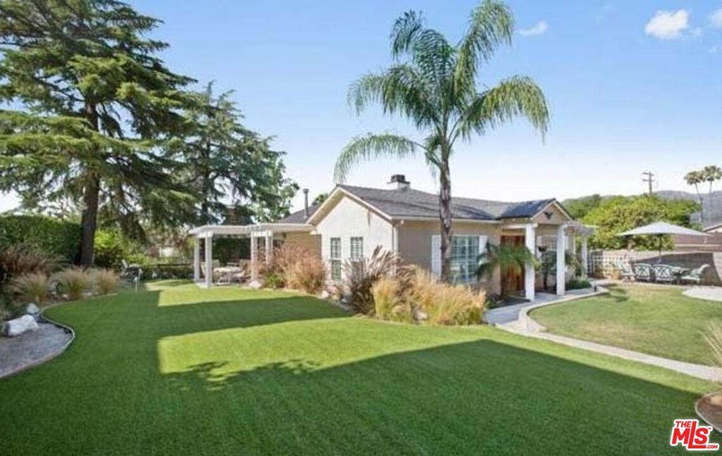 2340 Caldero, Montrose