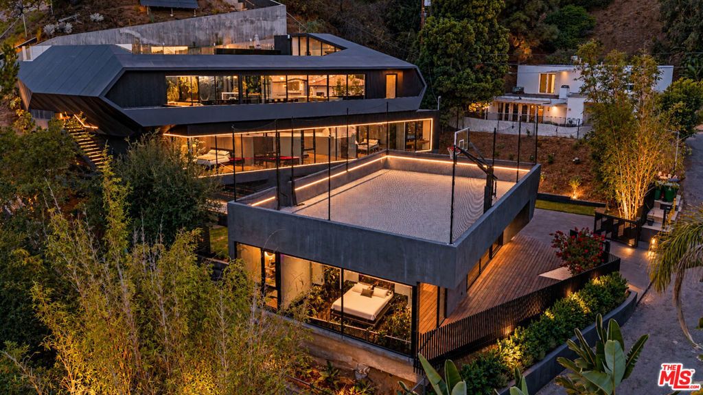 1907 N Beverly Drive, Los Angeles