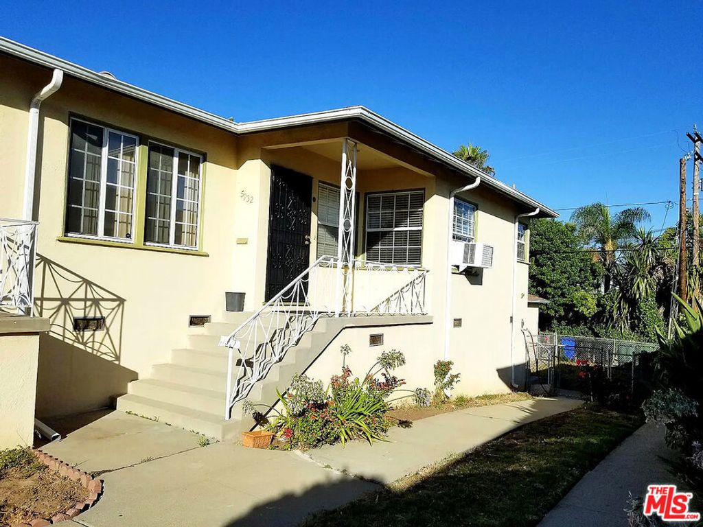 5928 La Tijera Boulevard, Los Angeles