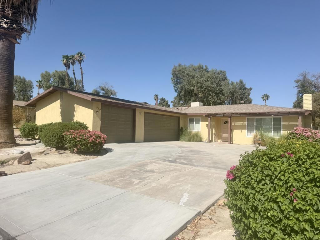 43586 Virginia Avenue, Palm Desert
