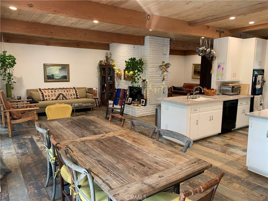 24735 Mulholland Highway, Calabasas