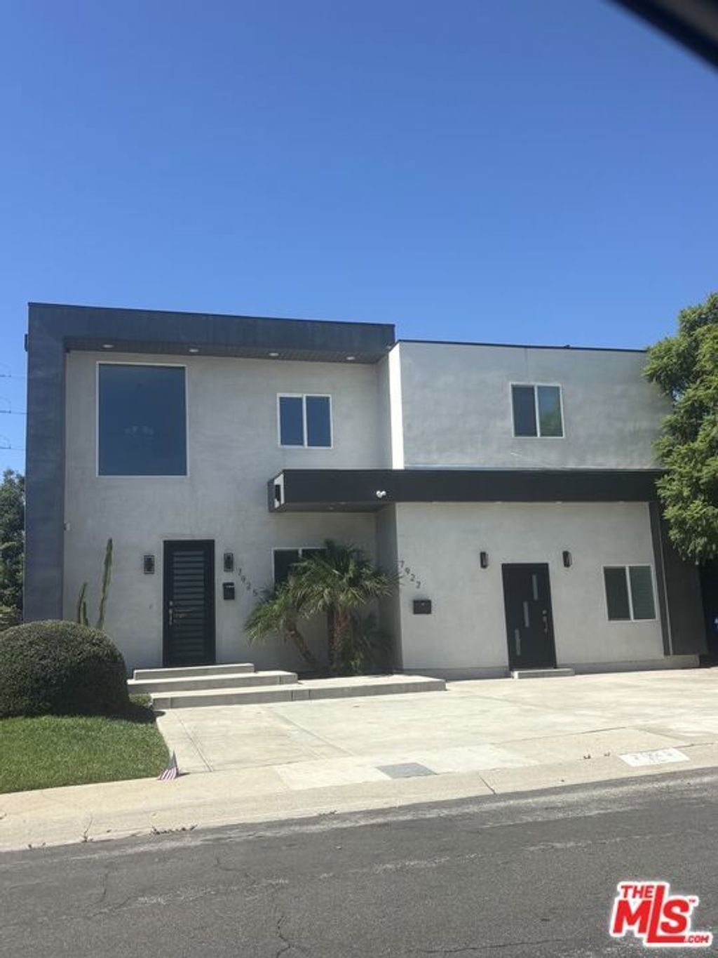 7925 Kittyhawk Avenue, Los Angeles