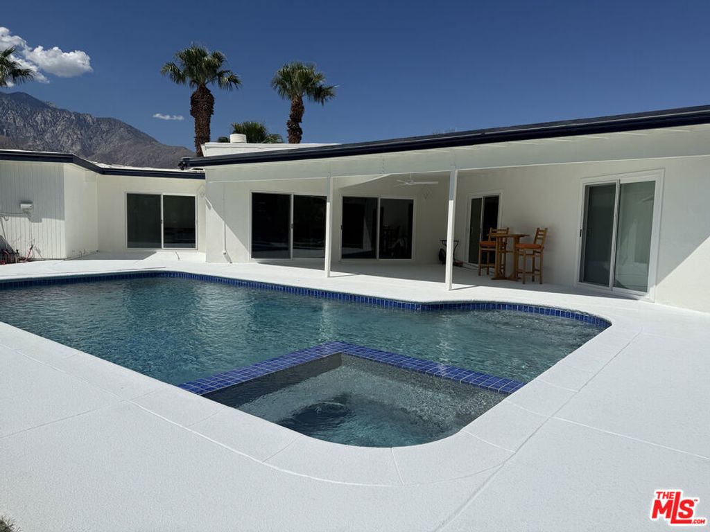 3060 N Farrell Drive, Palm Springs