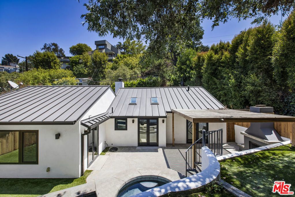 2425 Rinconia Drive, Los Angeles