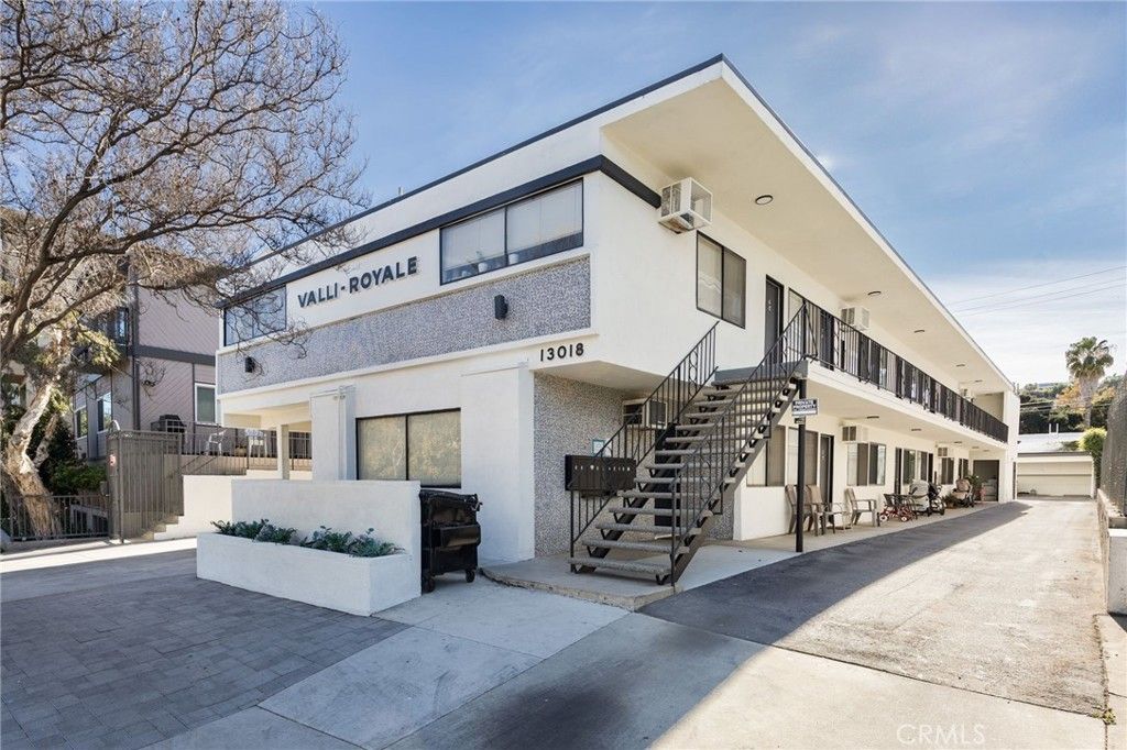 13018 Valleyheart Drive # 8, Studio City