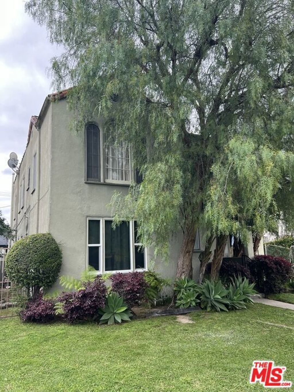 1284 S Highland Avenue, Los Angeles
