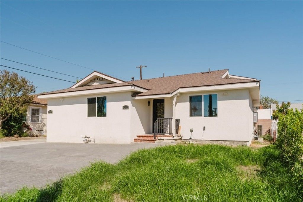 8310 Canterbury Avenue, Sun Valley