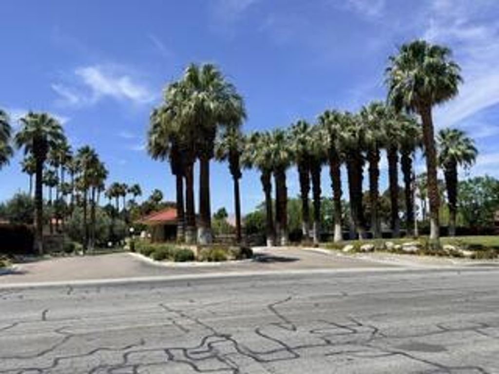 675 N Los Felices Circle W # 210, Palm Springs