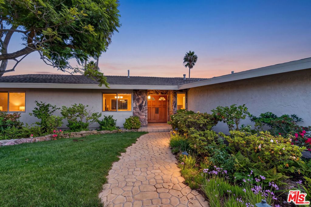 23907 Malibu Knolls Road, Malibu