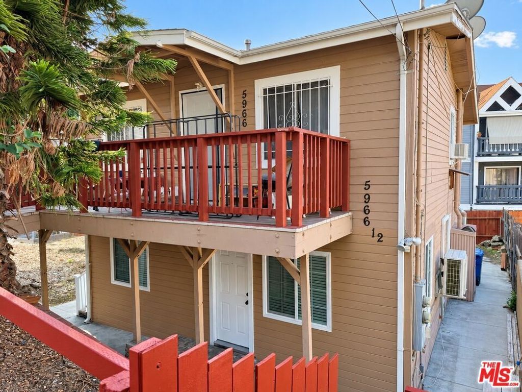 5966 1/2 Benner St, Los Angeles