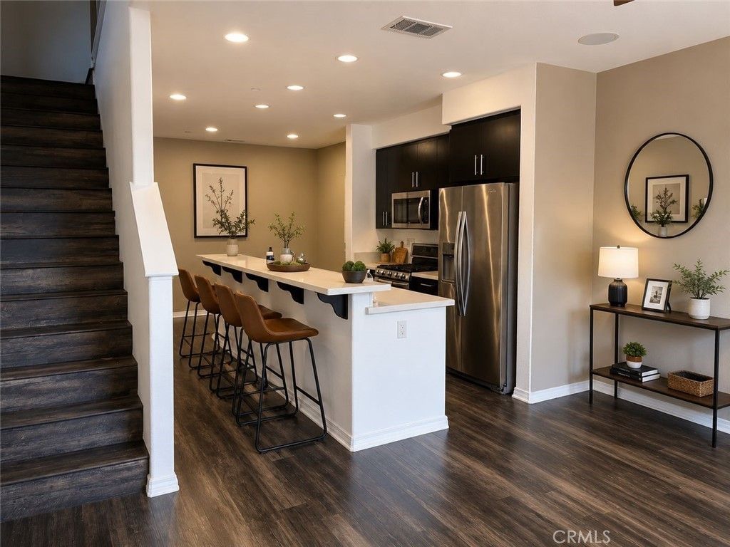 1129 Calle Montana, Montebello